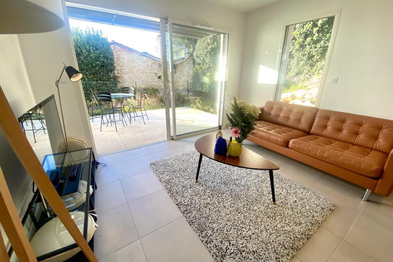 Roche Blanche - Terrasse Et Parking Apartment Nimes Exterior photo
