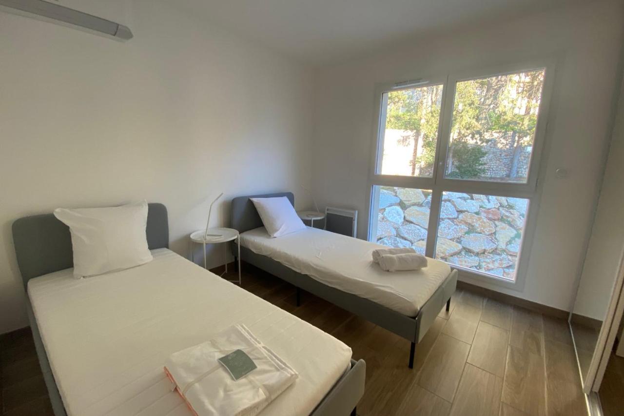 Roche Blanche - Terrasse Et Parking Apartment Nimes Exterior photo
